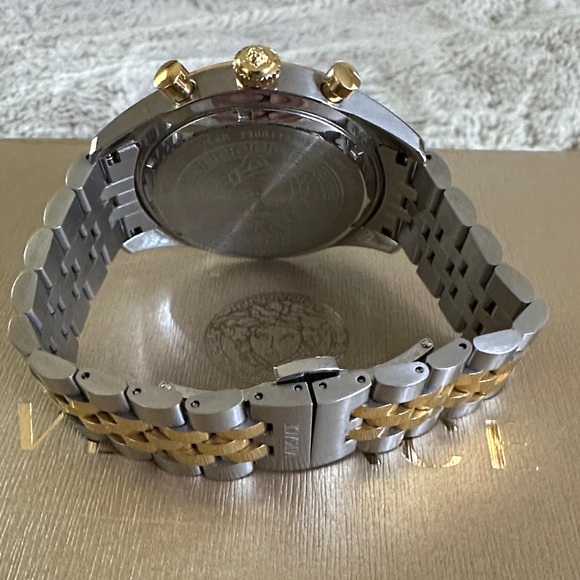 Like New Versace Green Chronograph Dial Two-tone Stainless Steel Watch - Picture 3 of 13
